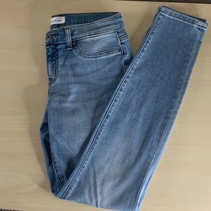 Lila Ryan Skinny Jeans - light wash - size 29